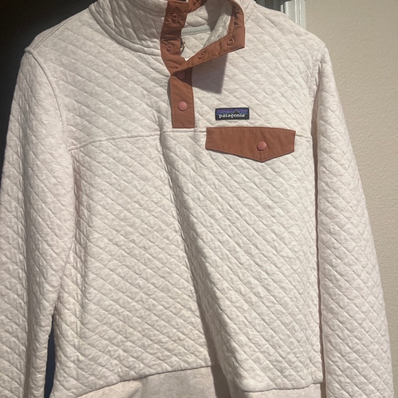 Patagonia Tops - Patagonia pullover